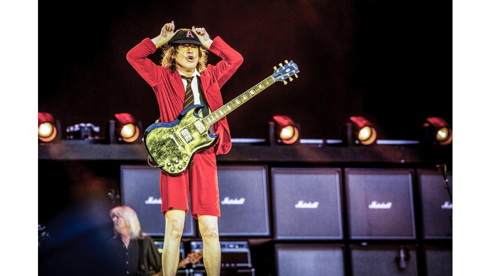 ANGUS YOUNG (Paris 2015)